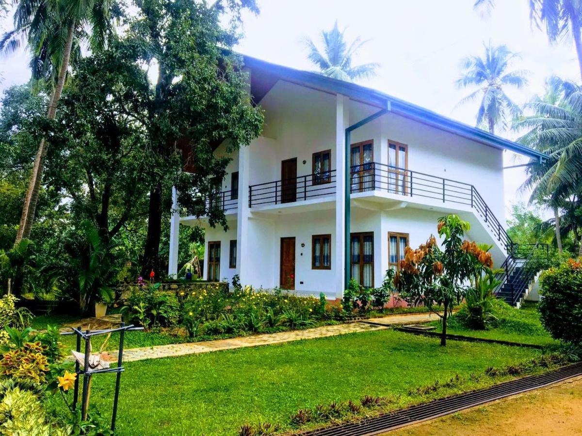 Athkandura Hotel Habarana Esterno foto