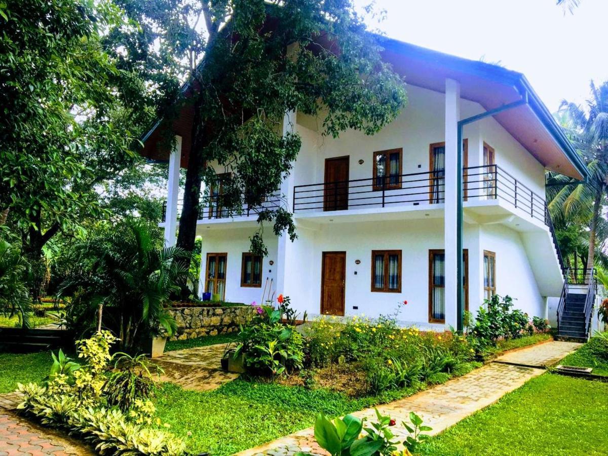 Athkandura Hotel Habarana Esterno foto