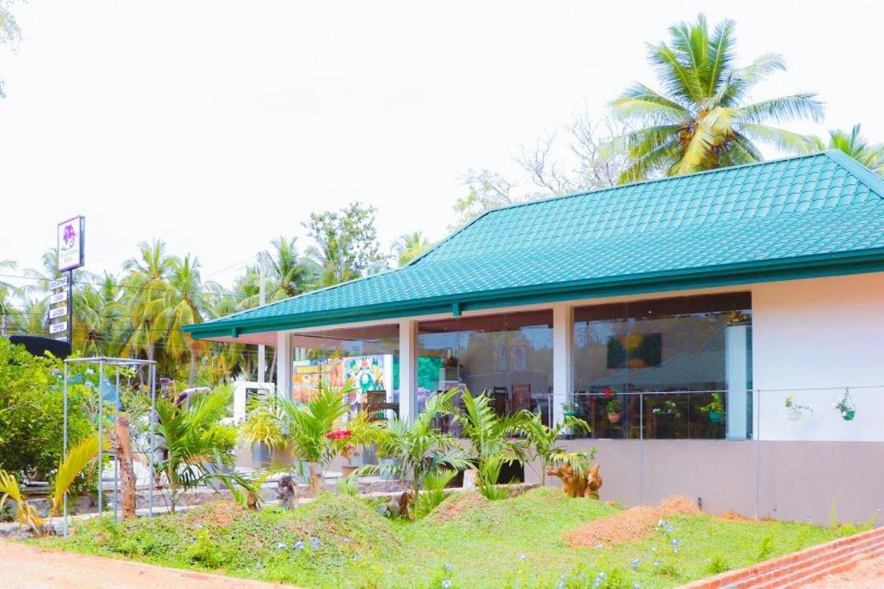Athkandura Hotel Habarana Esterno foto