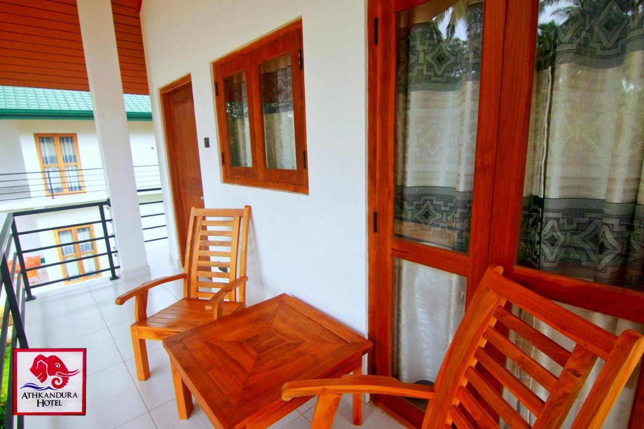 Athkandura Hotel Habarana Esterno foto